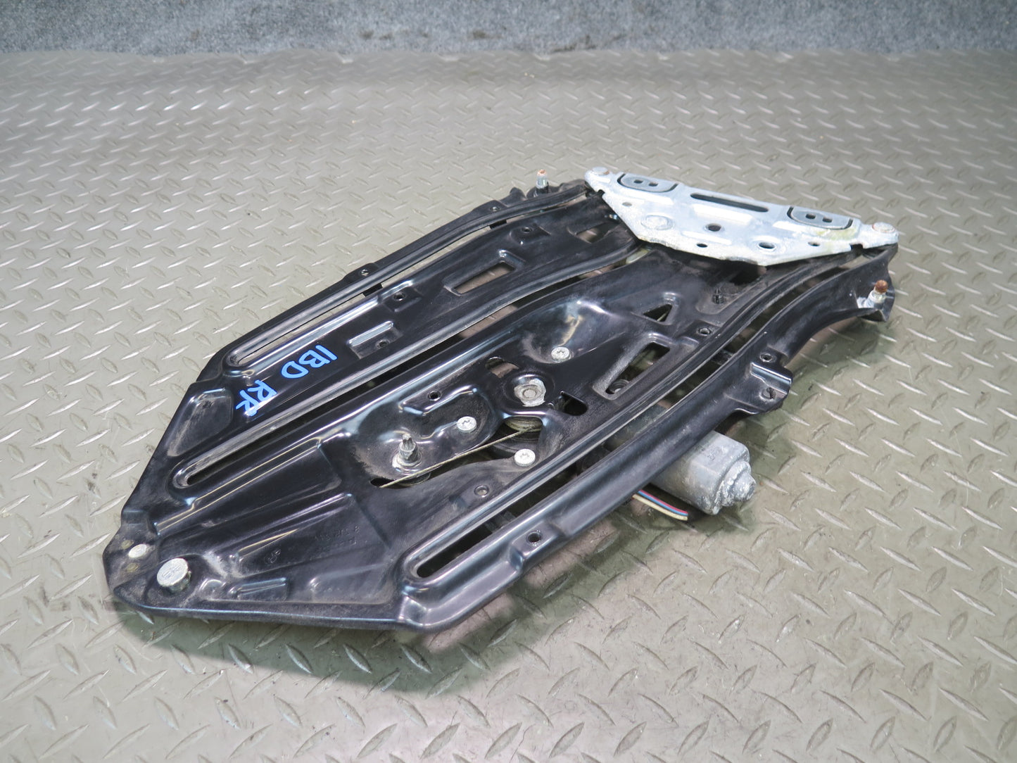 01-06 BMW E46 330ci Convertible Rear Right Quarter Window Regulator w Motor OEM