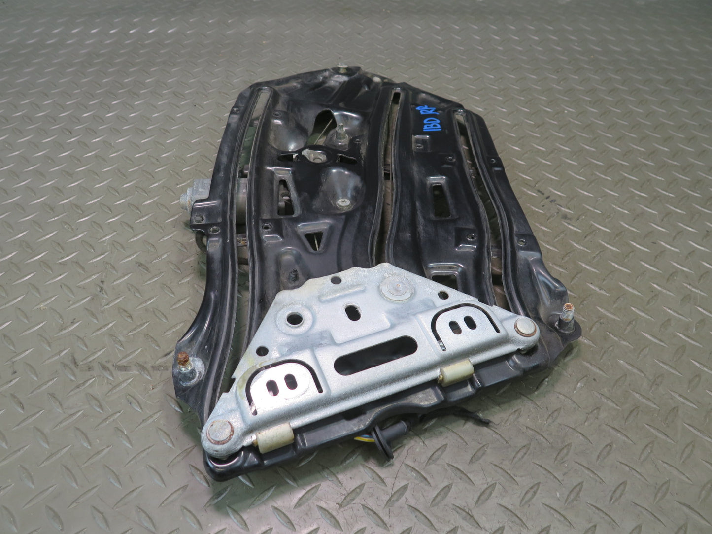 01-06 BMW E46 330ci Convertible Rear Right Quarter Window Regulator w Motor OEM