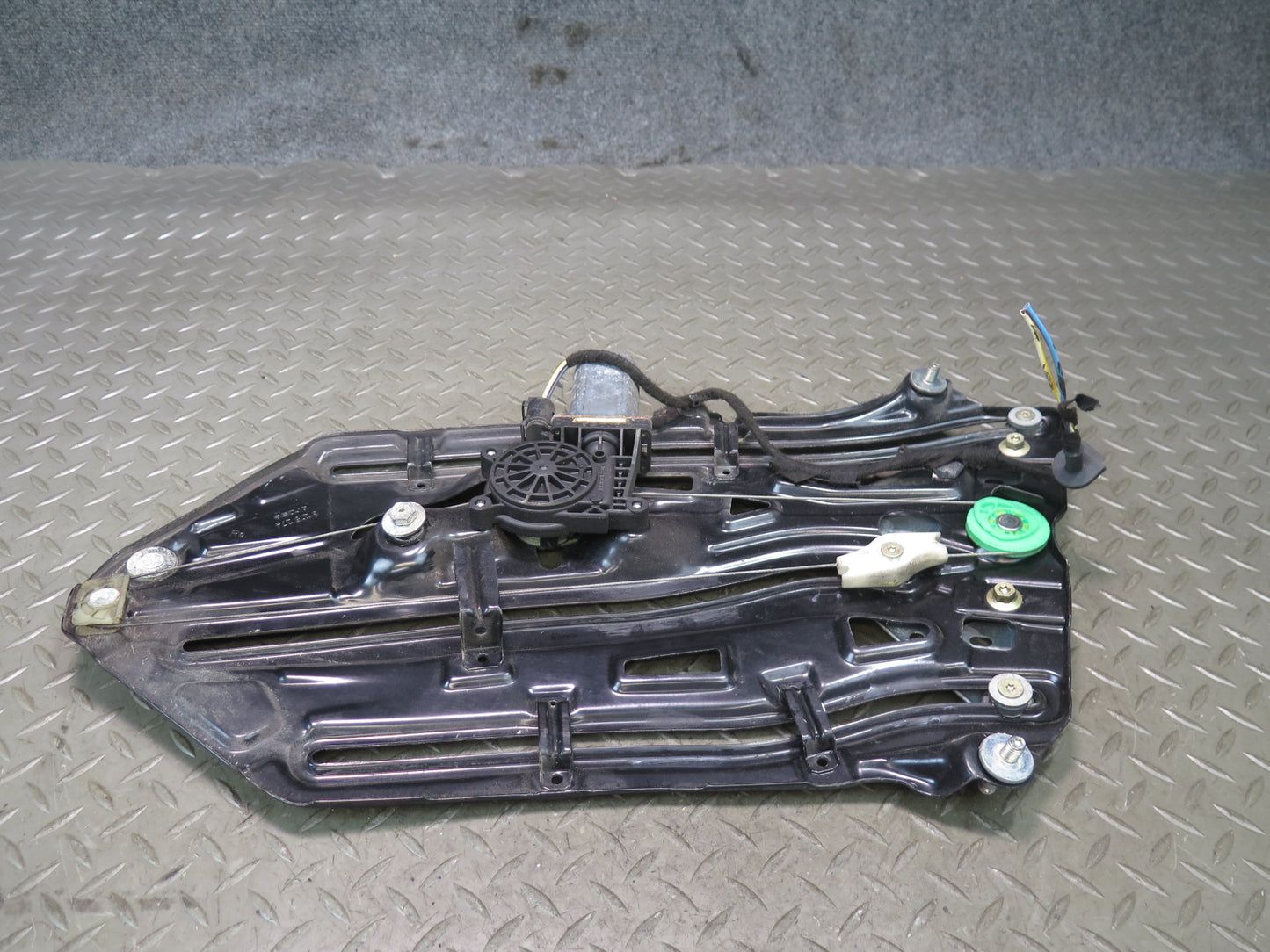 01-06 BMW E46 330ci Convertible Rear Right Quarter Window Regulator w Motor OEM