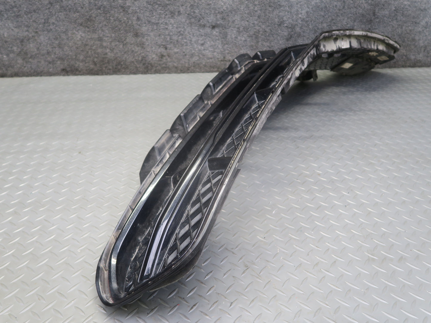 16-19 Chevrolet Corvette C7 Stingray Front Bumper Lower Grille w Absorber OEM