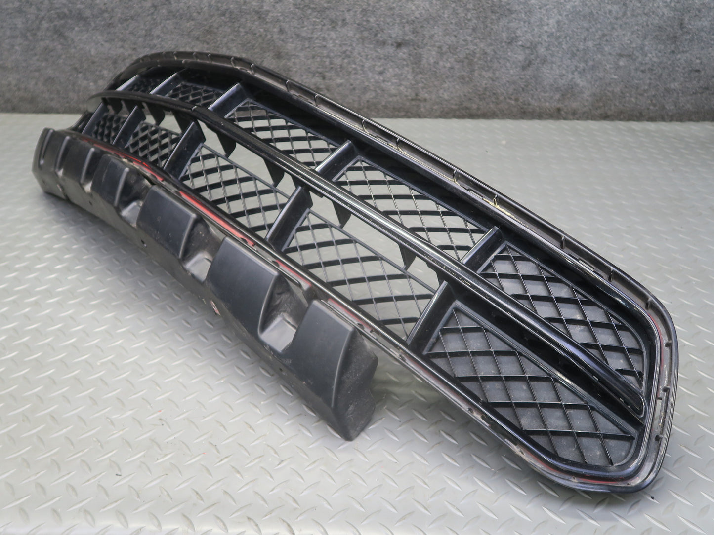 16-19 Chevrolet Corvette C7 Stingray Front Bumper Lower Grille w Absorber OEM
