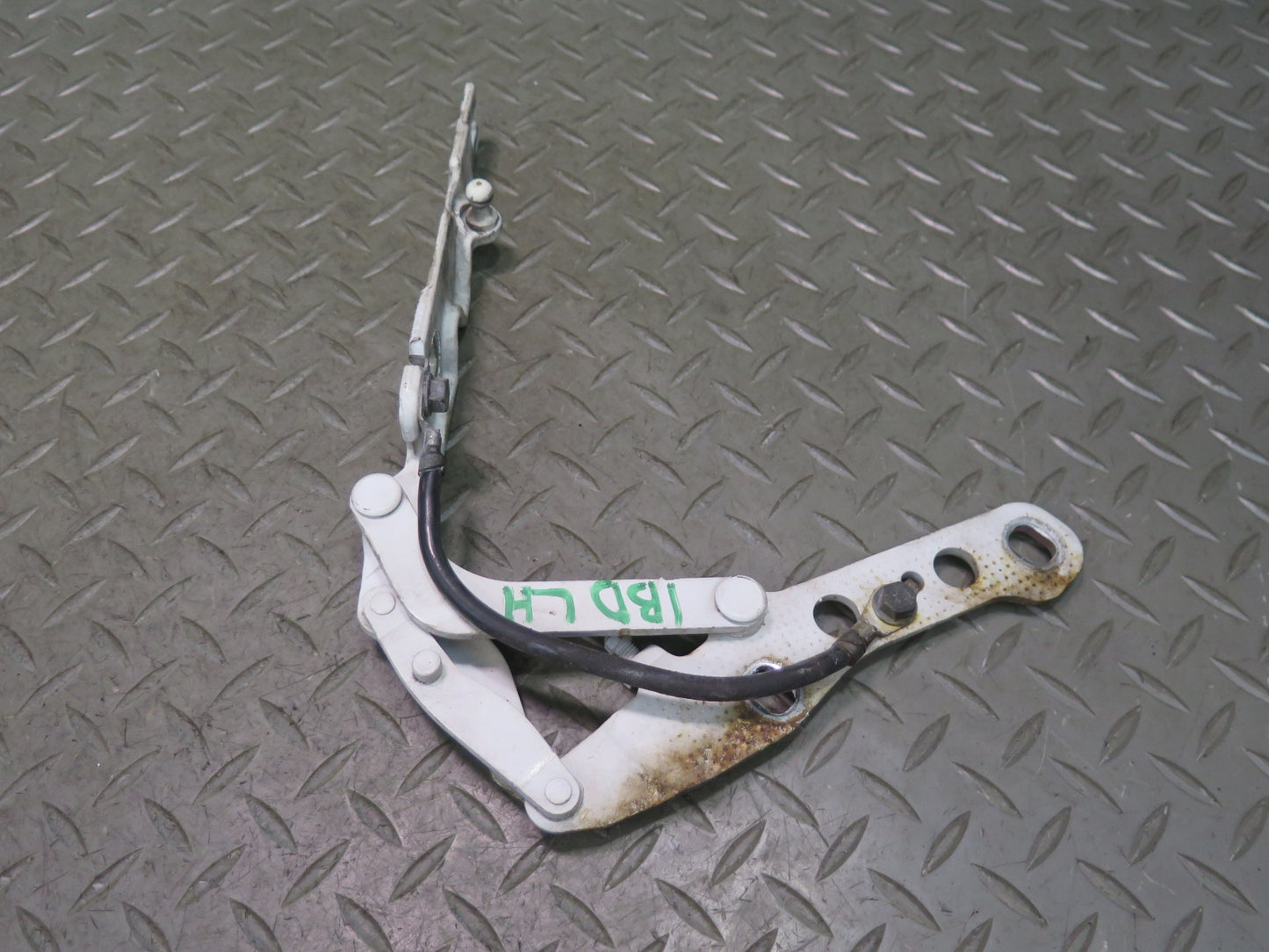 01-06 BMW E46 330Ci Set of 2 Front Left & Right Side Hood Hinge White OEM