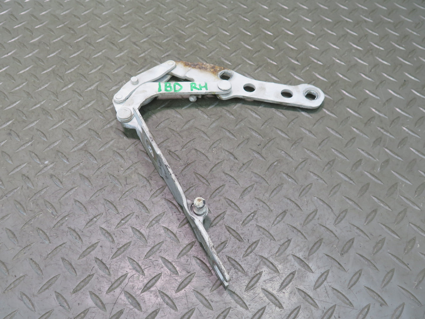 01-06 BMW E46 330Ci Set of 2 Front Left & Right Side Hood Hinge White OEM