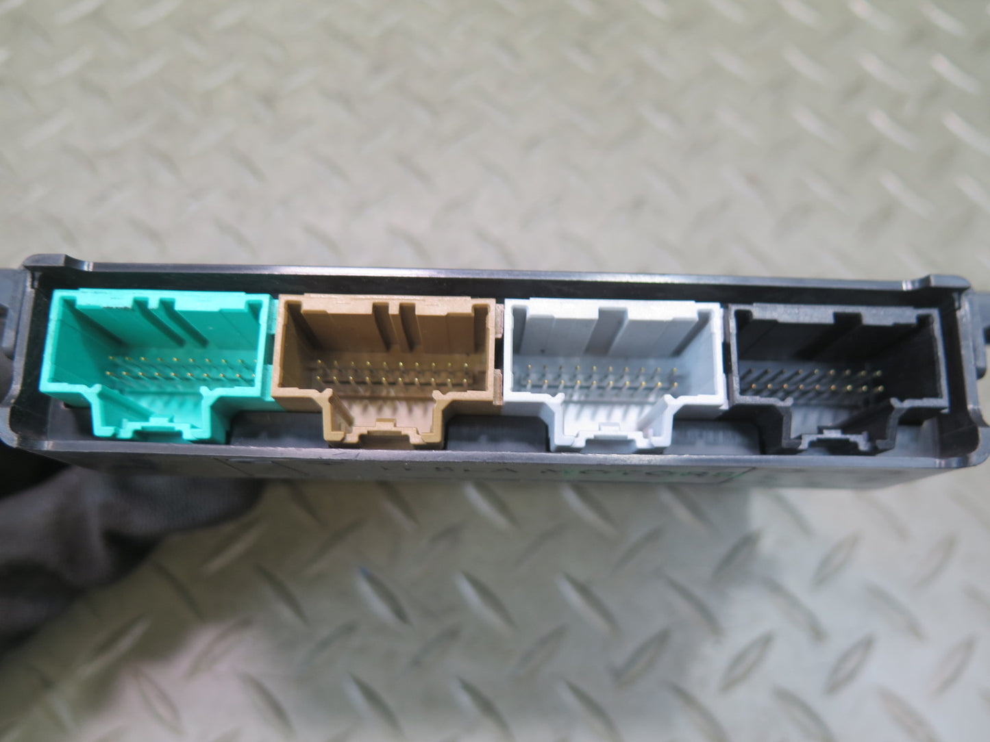 2016-2019 Tesla Model S 75D Thermal Controller Assist Control Module Unit