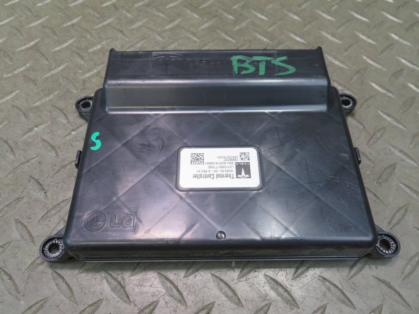 2016-2019 Tesla Model S 75D Thermal Controller Assist Control Module Unit