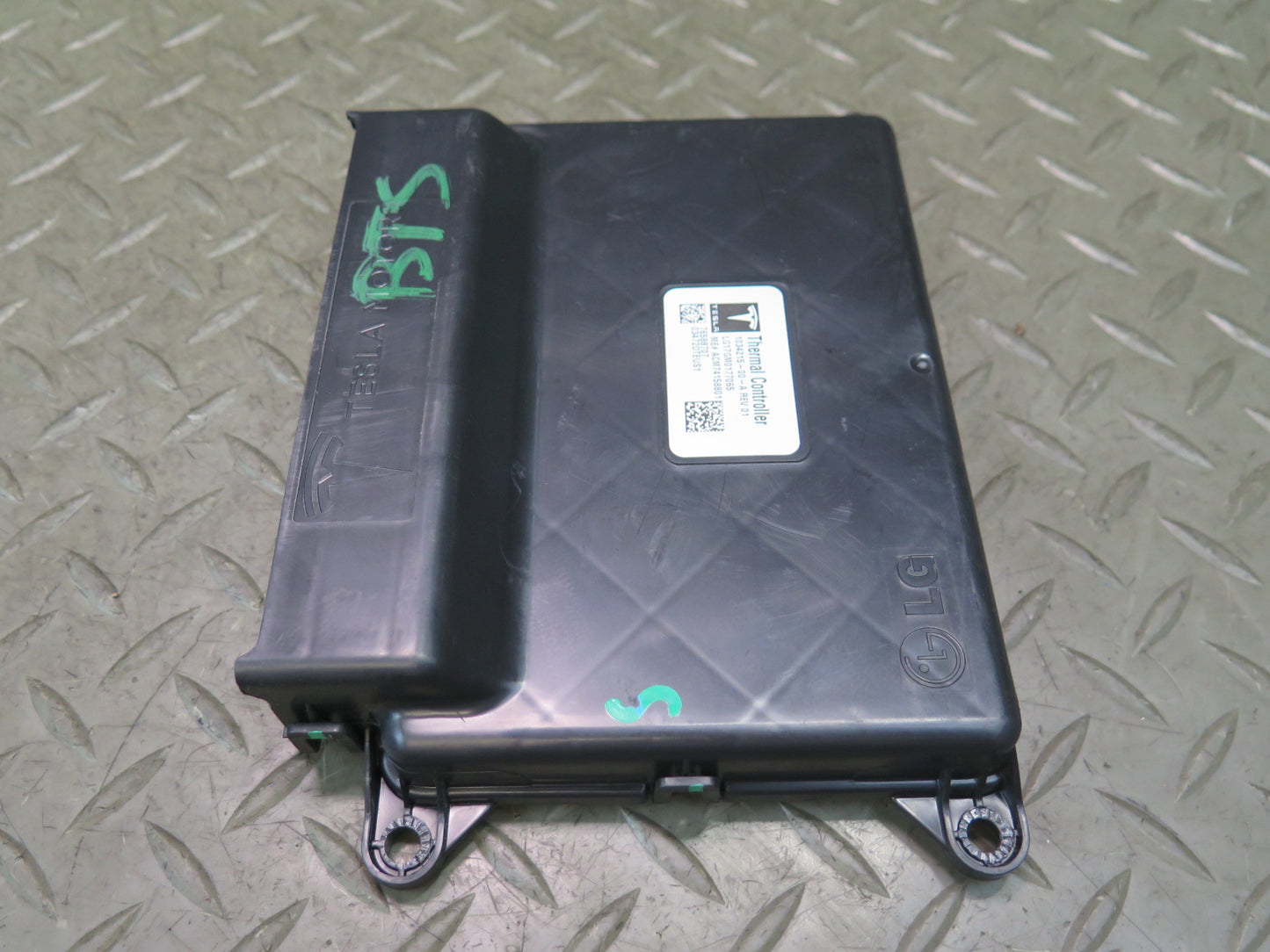 2016-2019 Tesla Model S 75D Thermal Controller Assist Control Module Unit