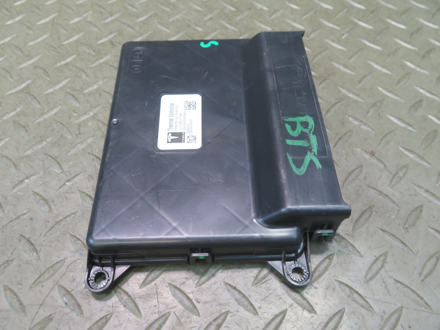 2016-2019 Tesla Model S 75D Thermal Controller Assist Control Module Unit