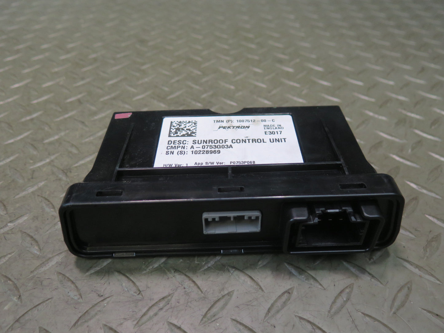2016-2019 Tesla Model S 75D Sunroof Power Control Module Unit