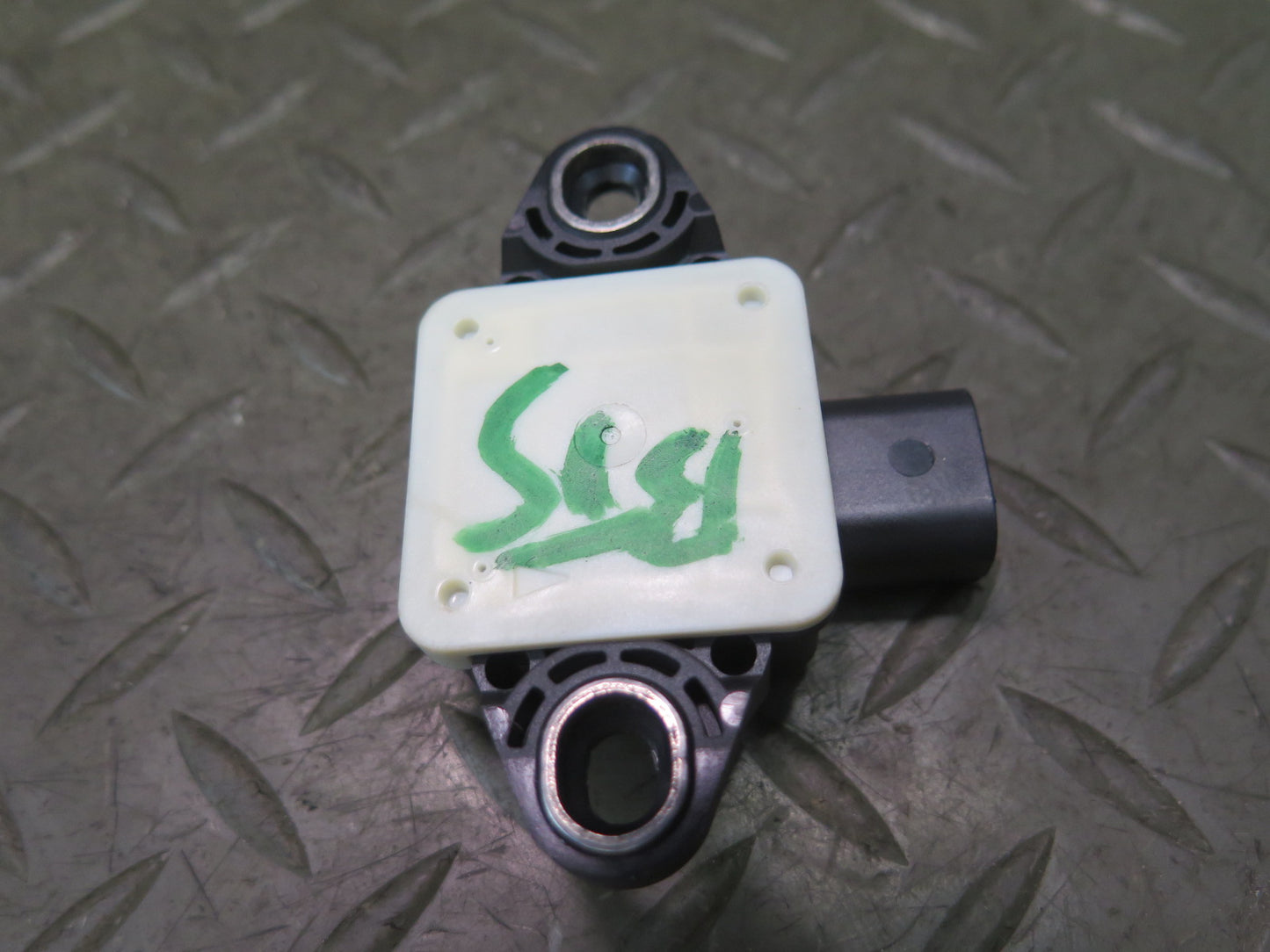 2016-2019 Tesla Model S 75D YAW Rate Stability Control Sensor