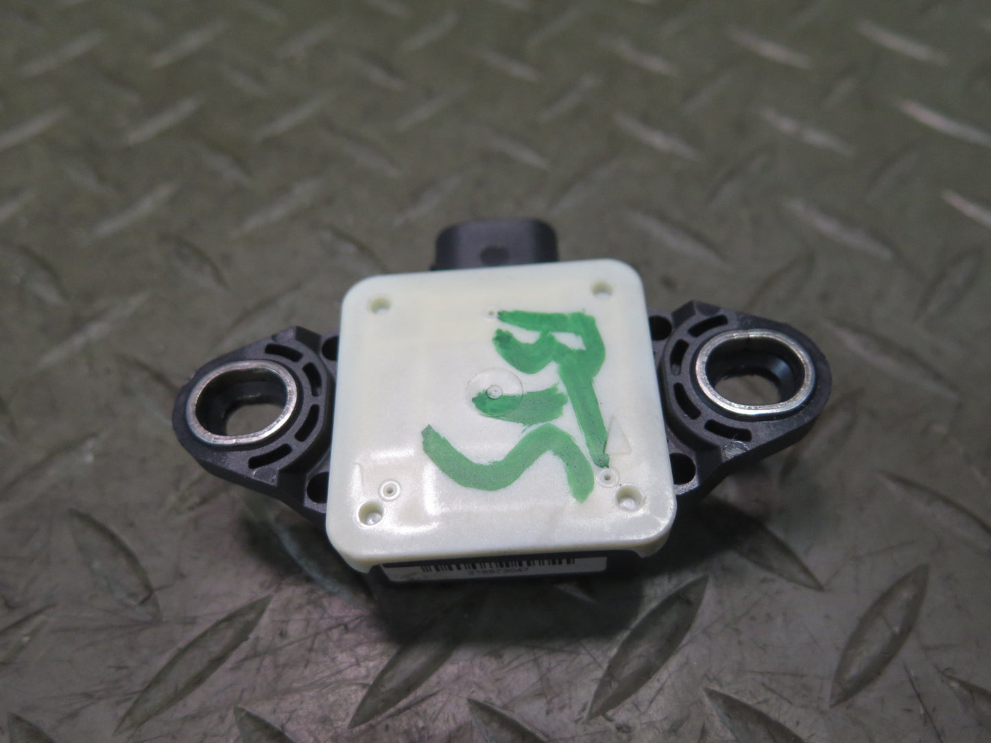 2016-2019 Tesla Model S 75D YAW Rate Stability Control Sensor