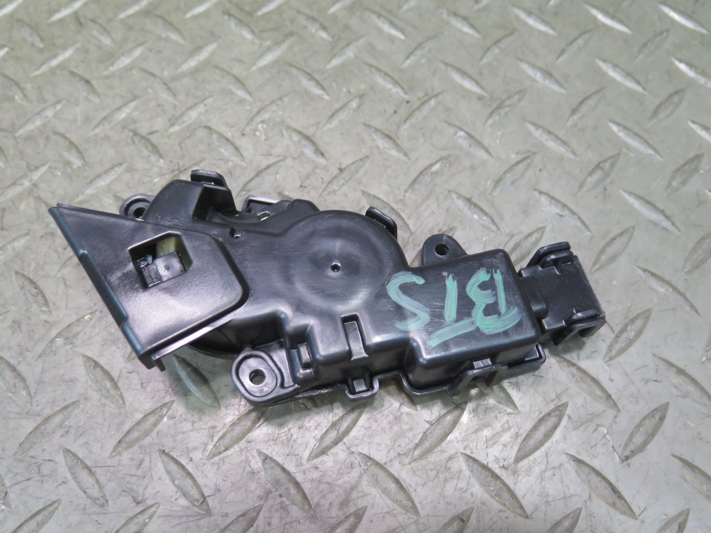 2016-2019 Tesla Model S 75D Glove Box Storage Compartment Actuator
