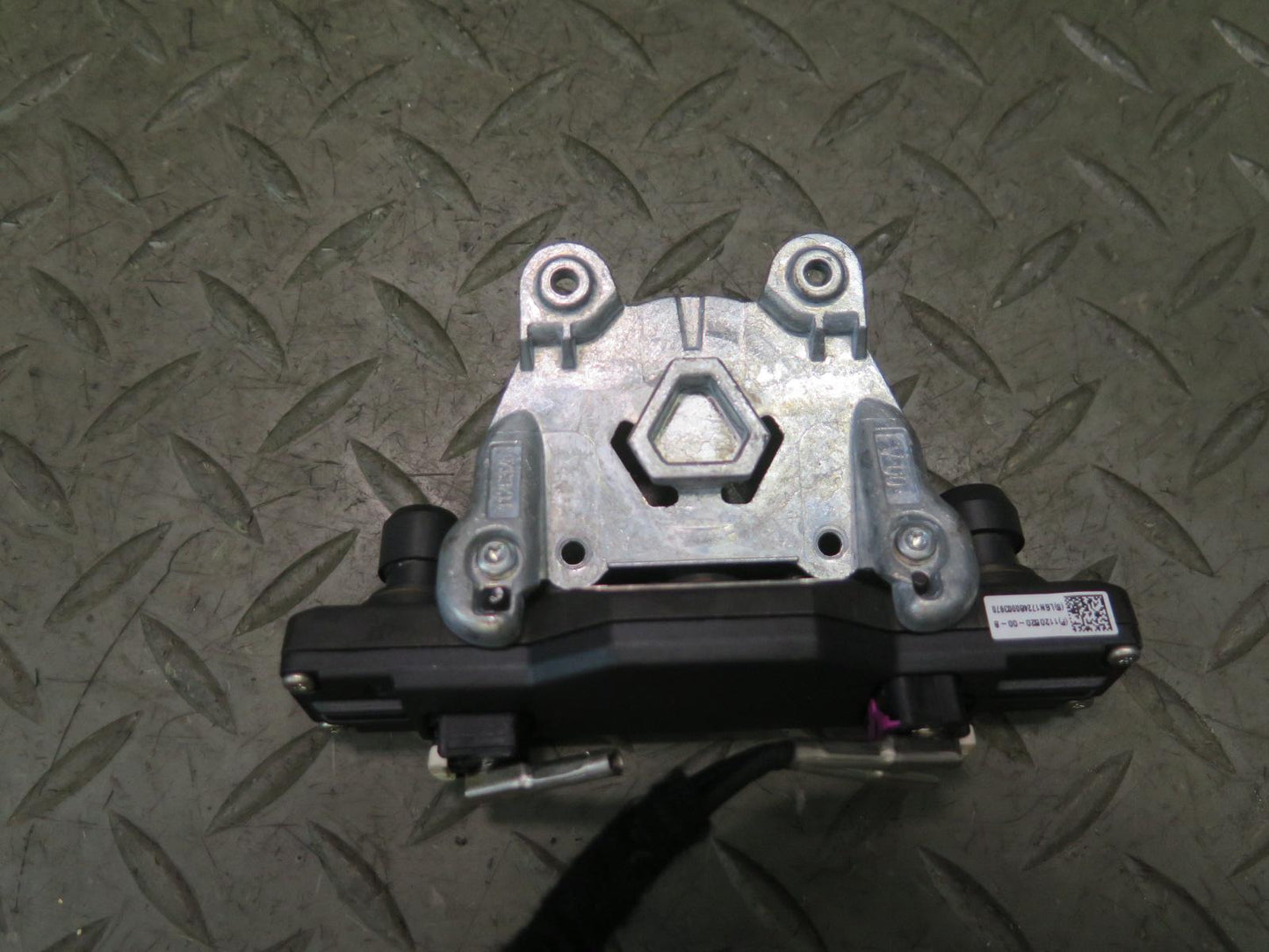 2016-2019 Tesla Model S 75D Front Assist Autopilot Forward Facing Triple Camera