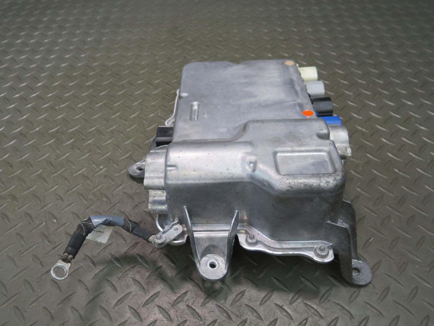 2016-2019 Tesla Model S 75D High Voltage Power Distribution Junction Box Module