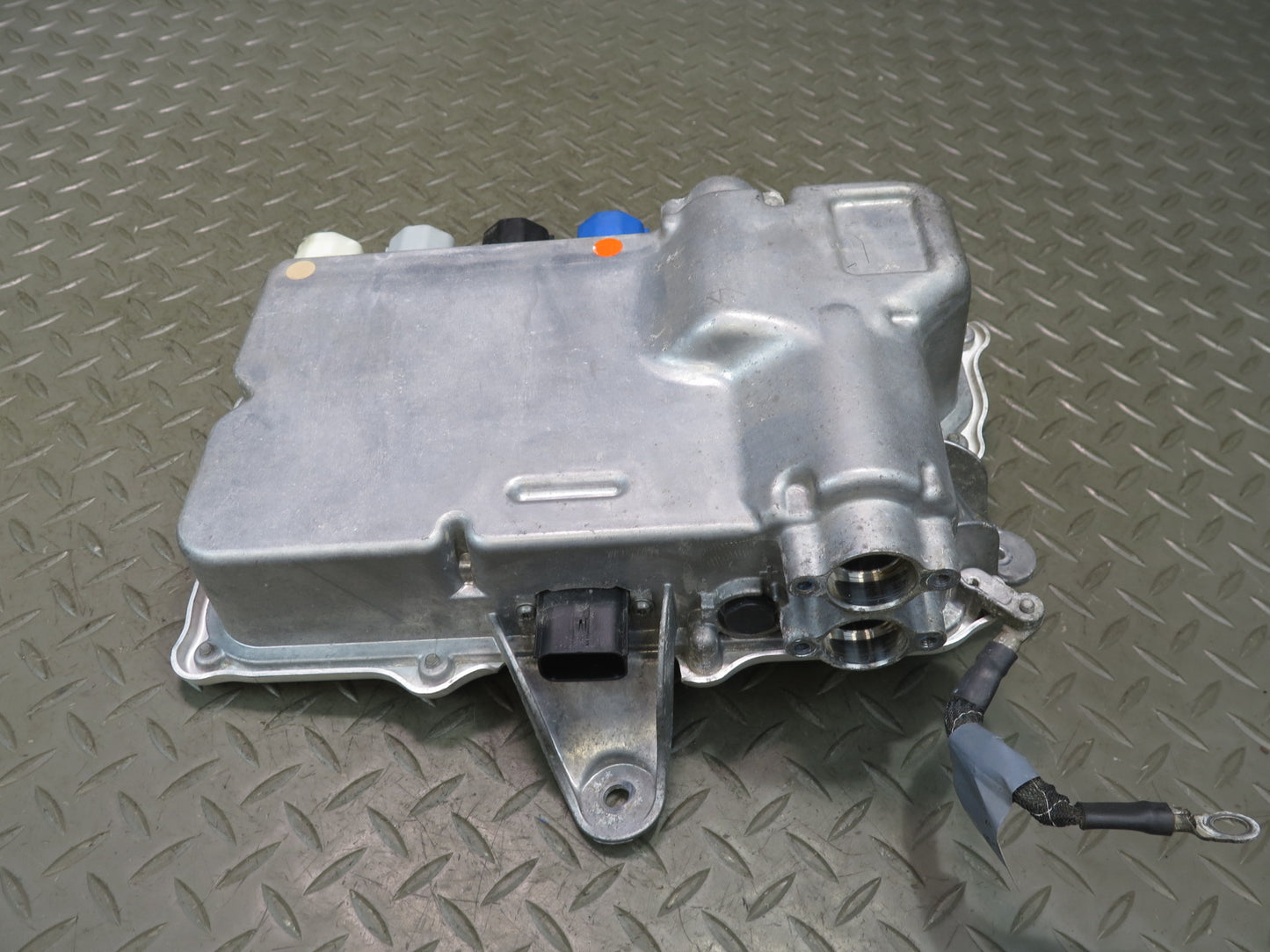 2016-2019 Tesla Model S 75D High Voltage Power Distribution Junction Box Module