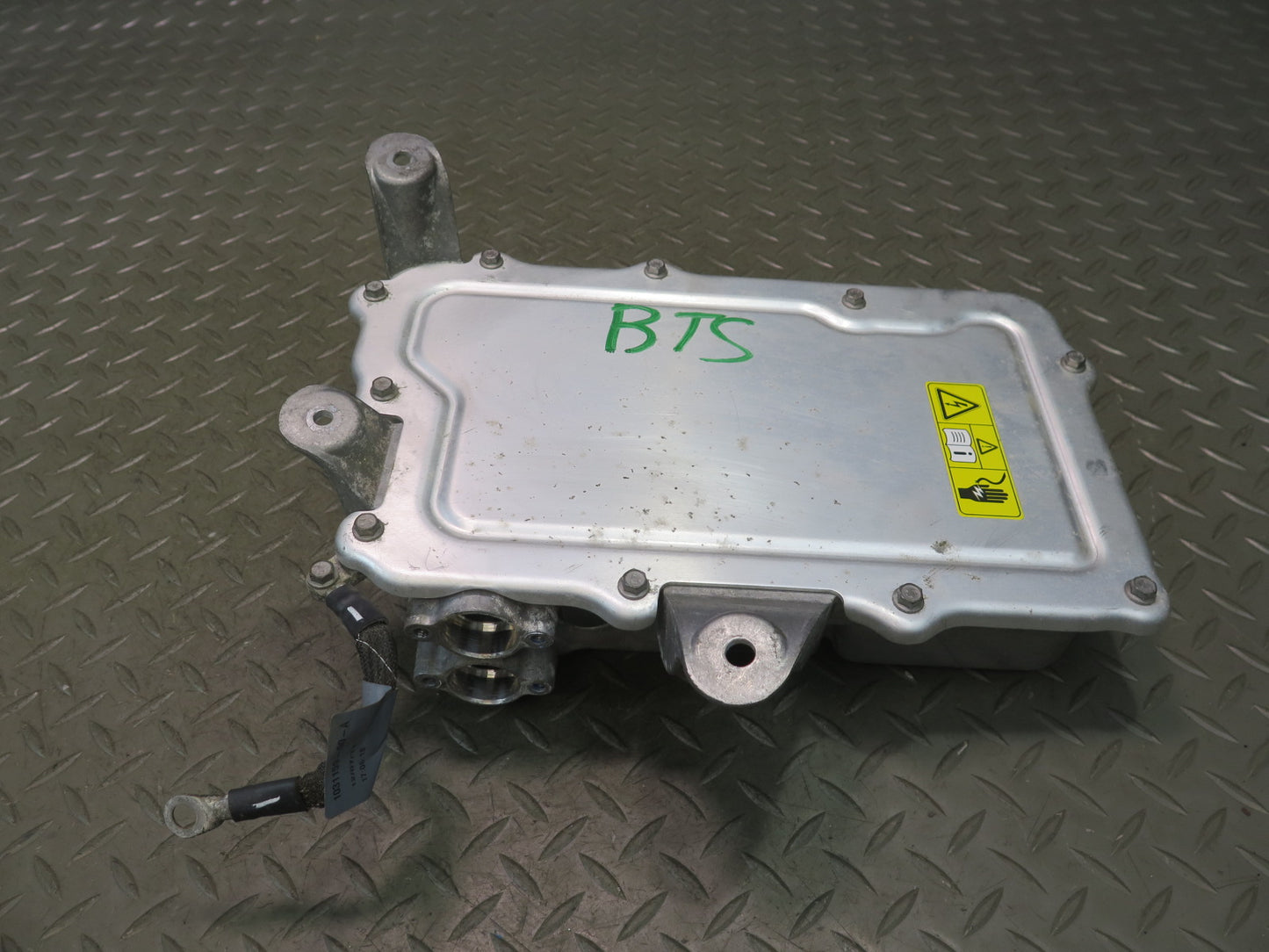 2016-2019 Tesla Model S 75D High Voltage Power Distribution Junction Box Module