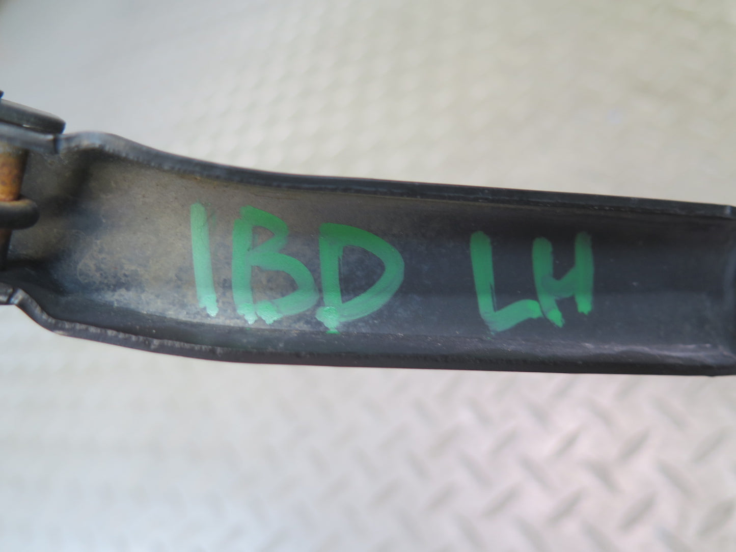 01-06 BMW E46 330ci Coupe Convertible Left & Right Windshield Wiper Arm Set OEM