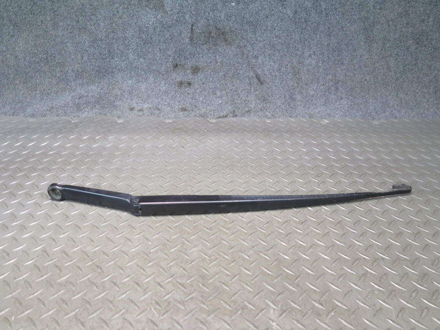 01-06 BMW E46 330ci Coupe Convertible Left & Right Windshield Wiper Arm Set OEM