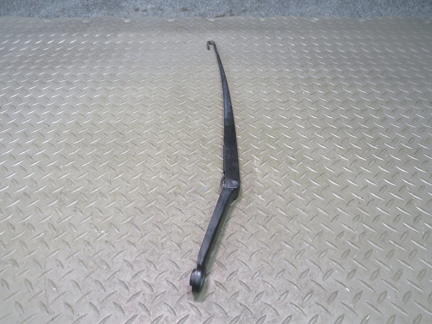 01-06 BMW E46 330ci Coupe Convertible Left & Right Windshield Wiper Arm Set OEM