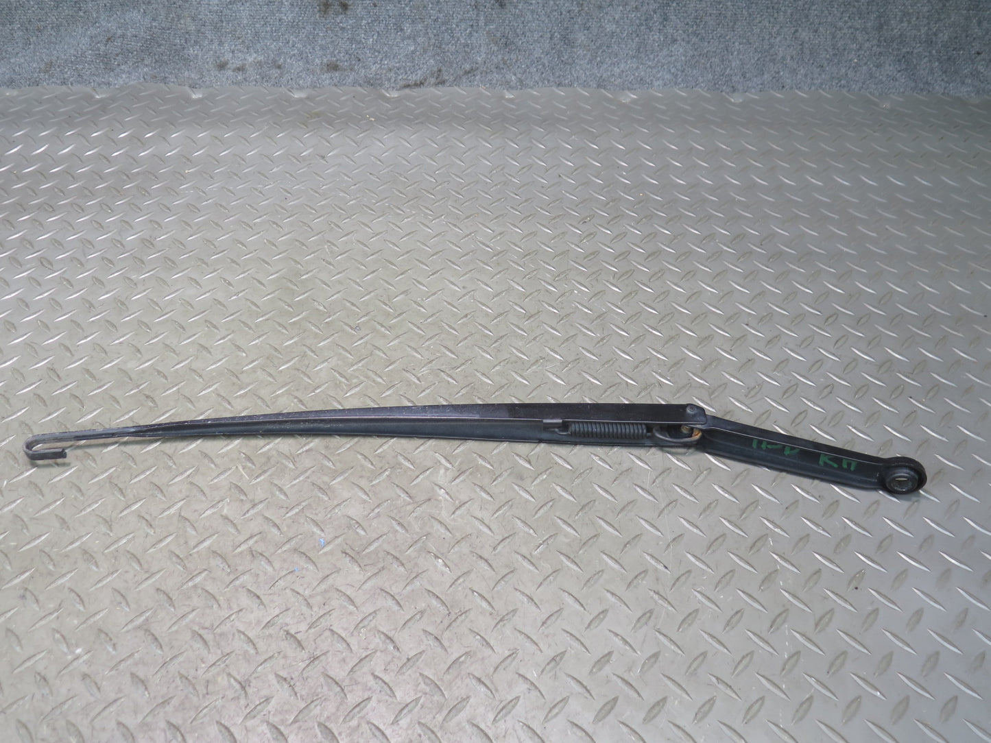01-06 BMW E46 330ci Coupe Convertible Left & Right Windshield Wiper Arm Set OEM