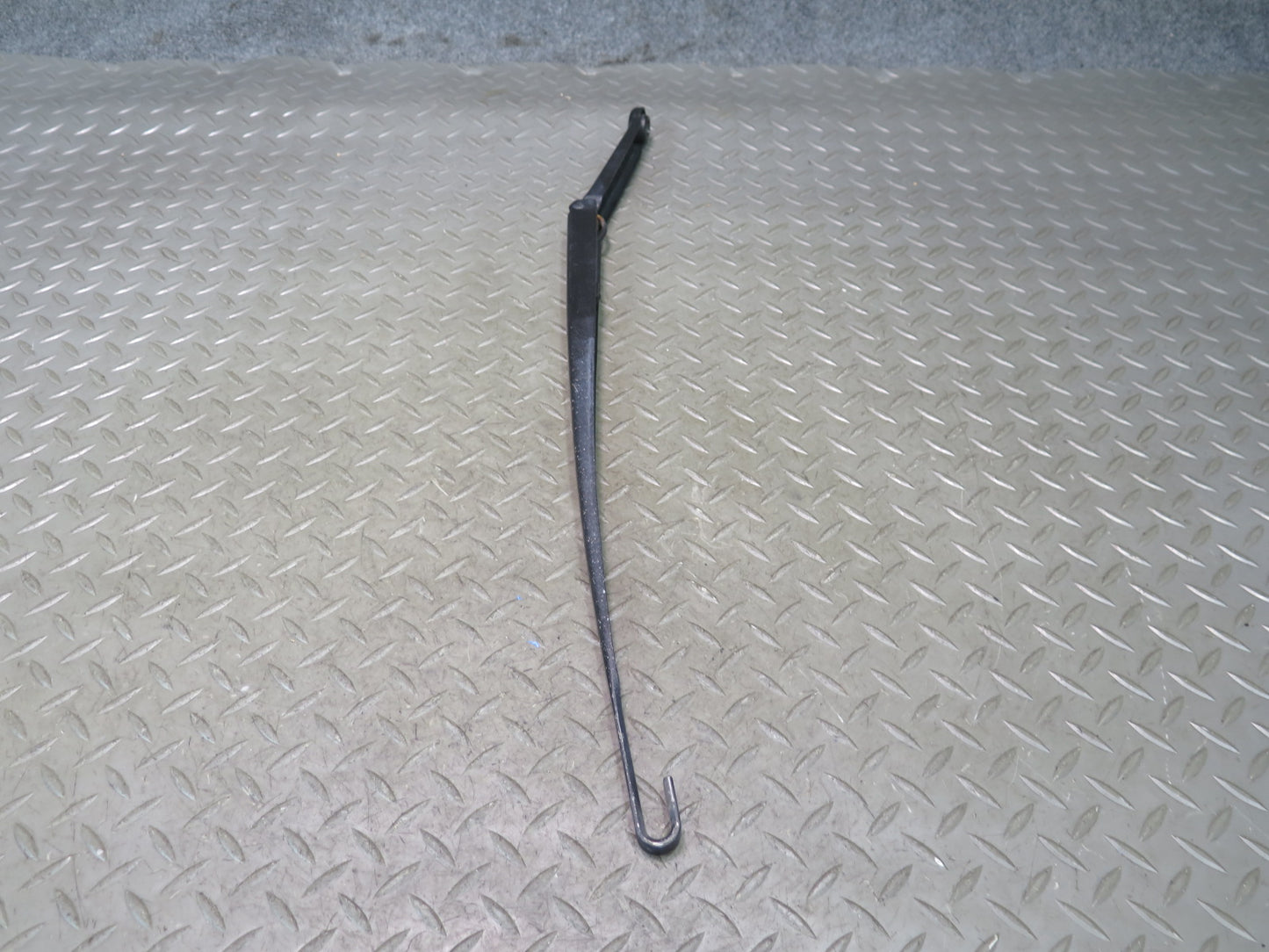 01-06 BMW E46 330ci Coupe Convertible Left & Right Windshield Wiper Arm Set OEM
