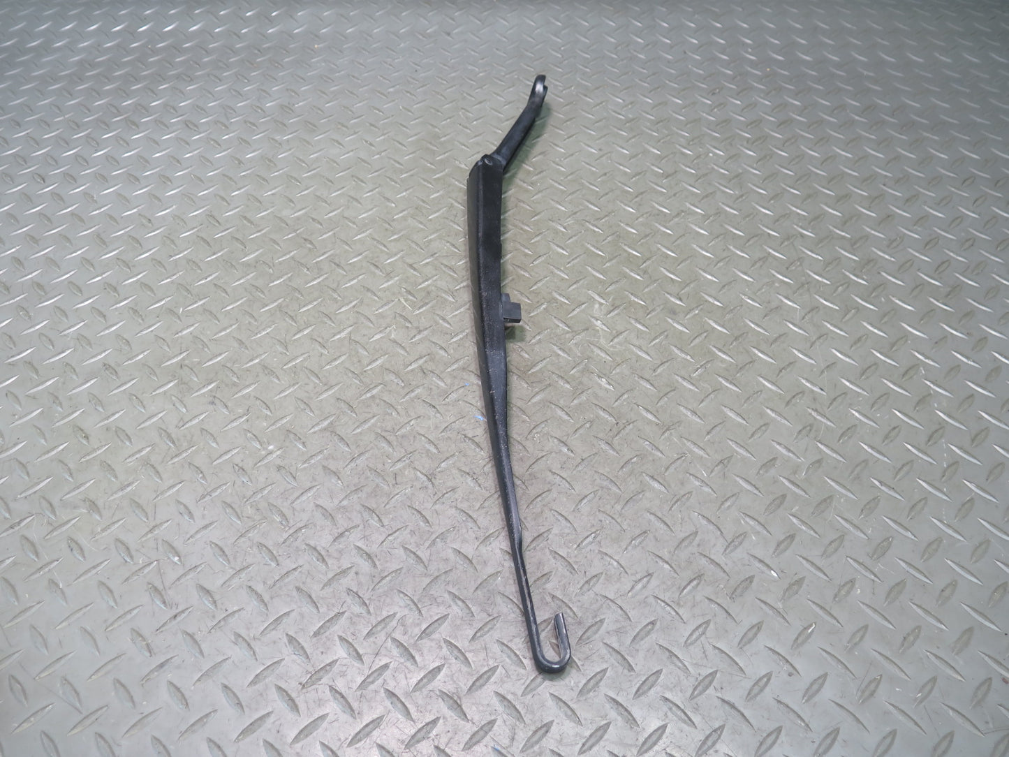 01-06 BMW E46 330ci Coupe Convertible Left & Right Windshield Wiper Arm Set OEM