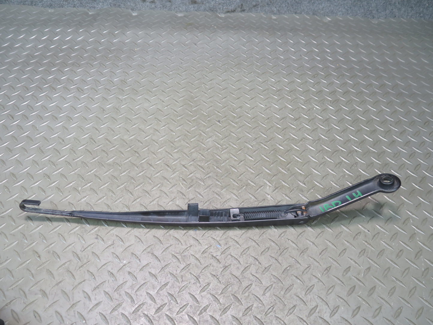 01-06 BMW E46 330ci Coupe Convertible Left & Right Windshield Wiper Arm Set OEM