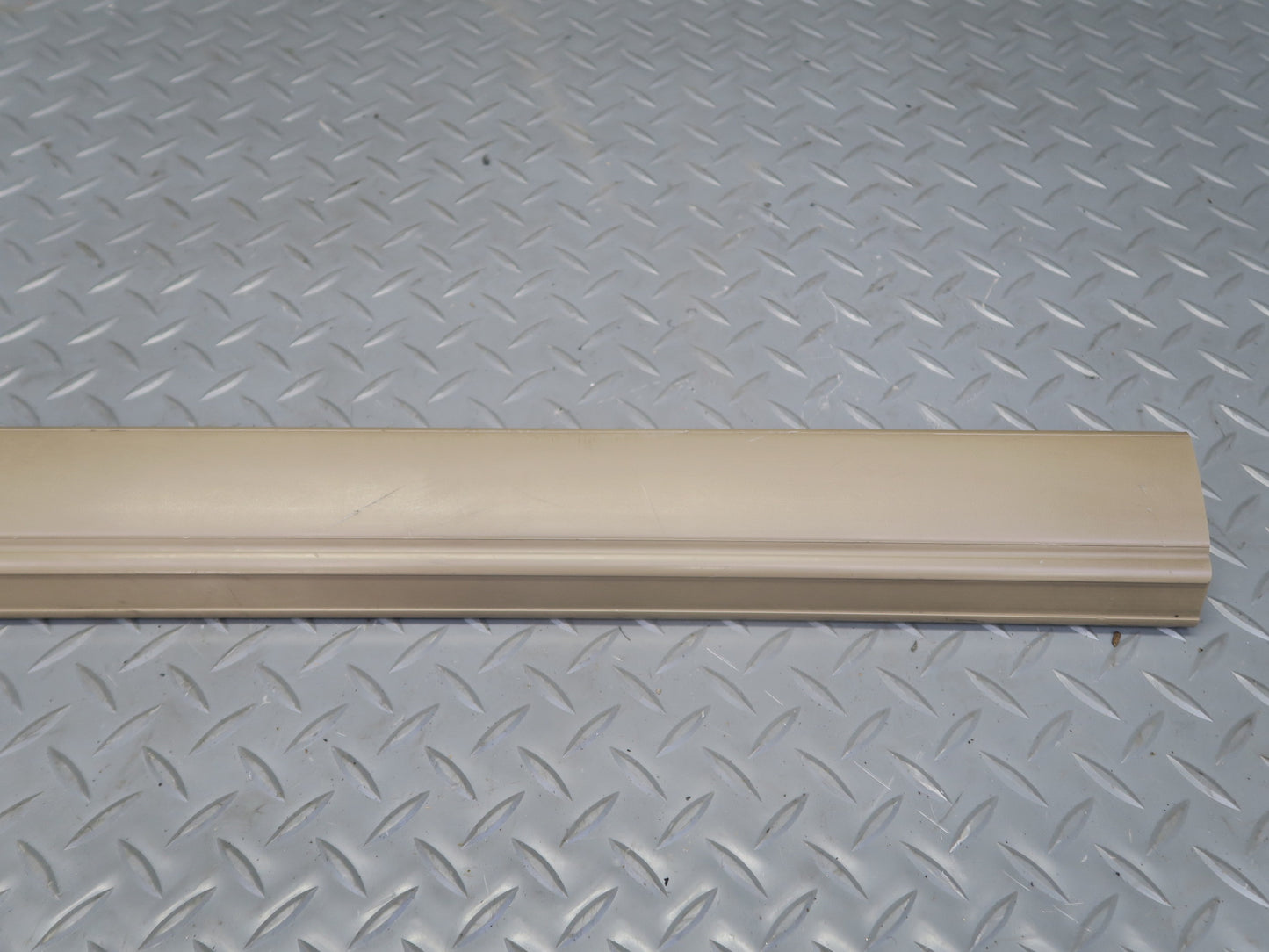 96-02 BMW E36/7 Z3 Roadster Left Door Sill Trim Carpet Holder Beige 8397547 OEM