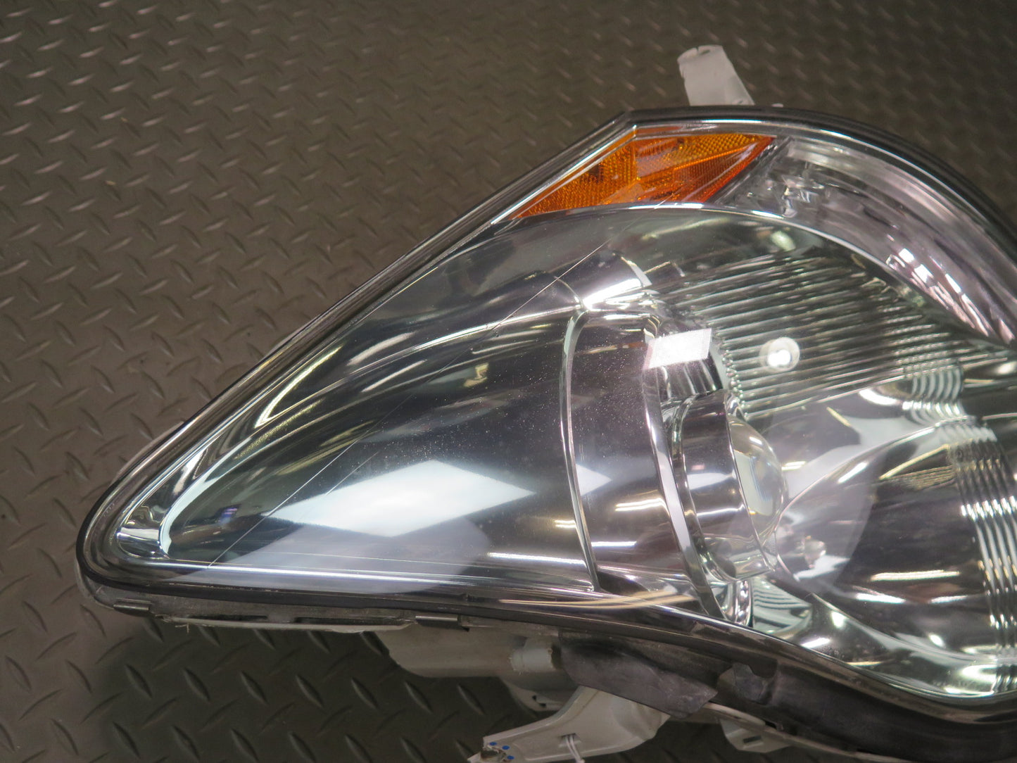 04-06 Lexus UCF30L LS430 Front Left Xenon HID Headlight Lamp OEM