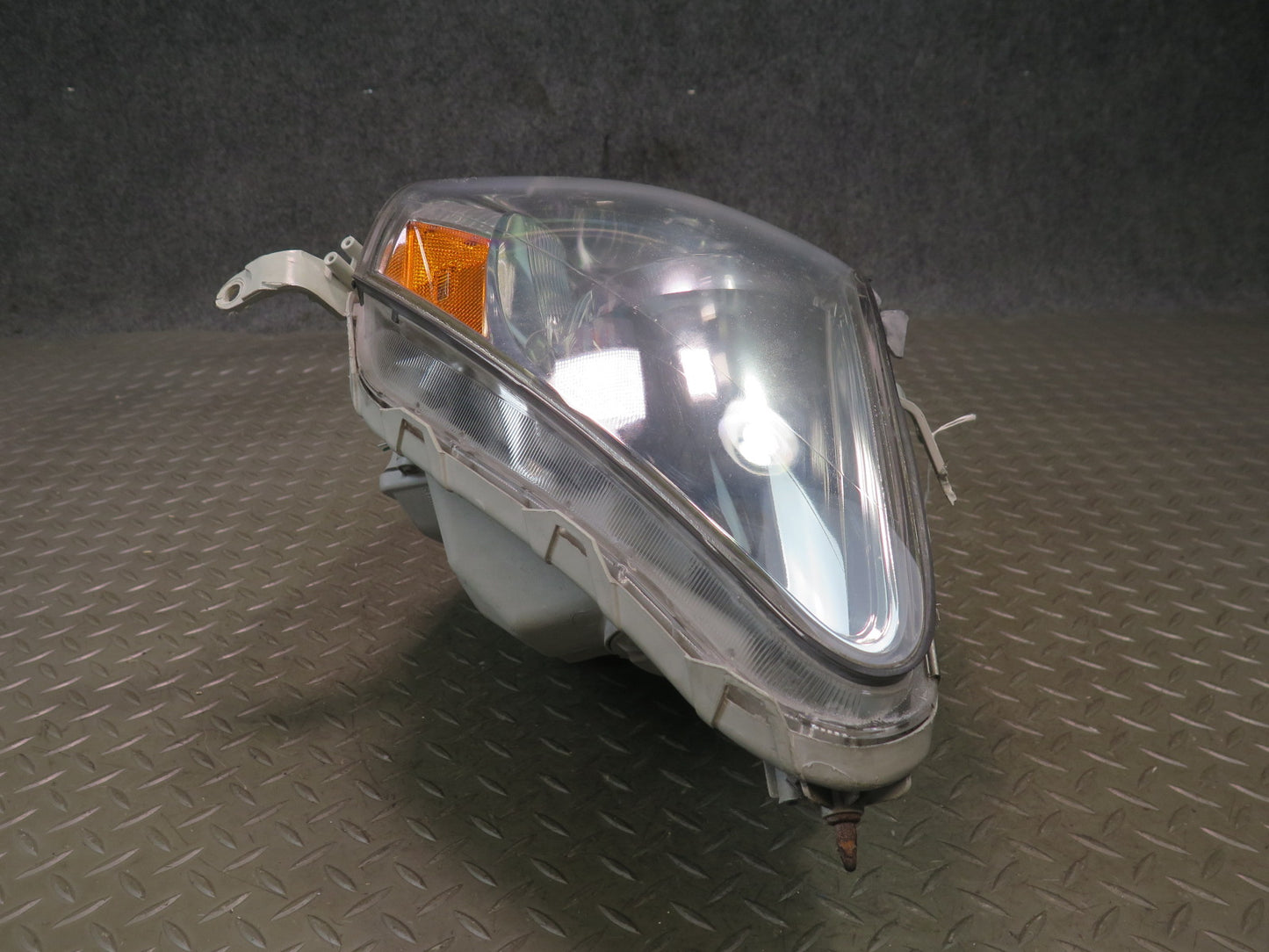04-06 Lexus UCF30L LS430 Front Left Xenon HID Headlight Lamp OEM