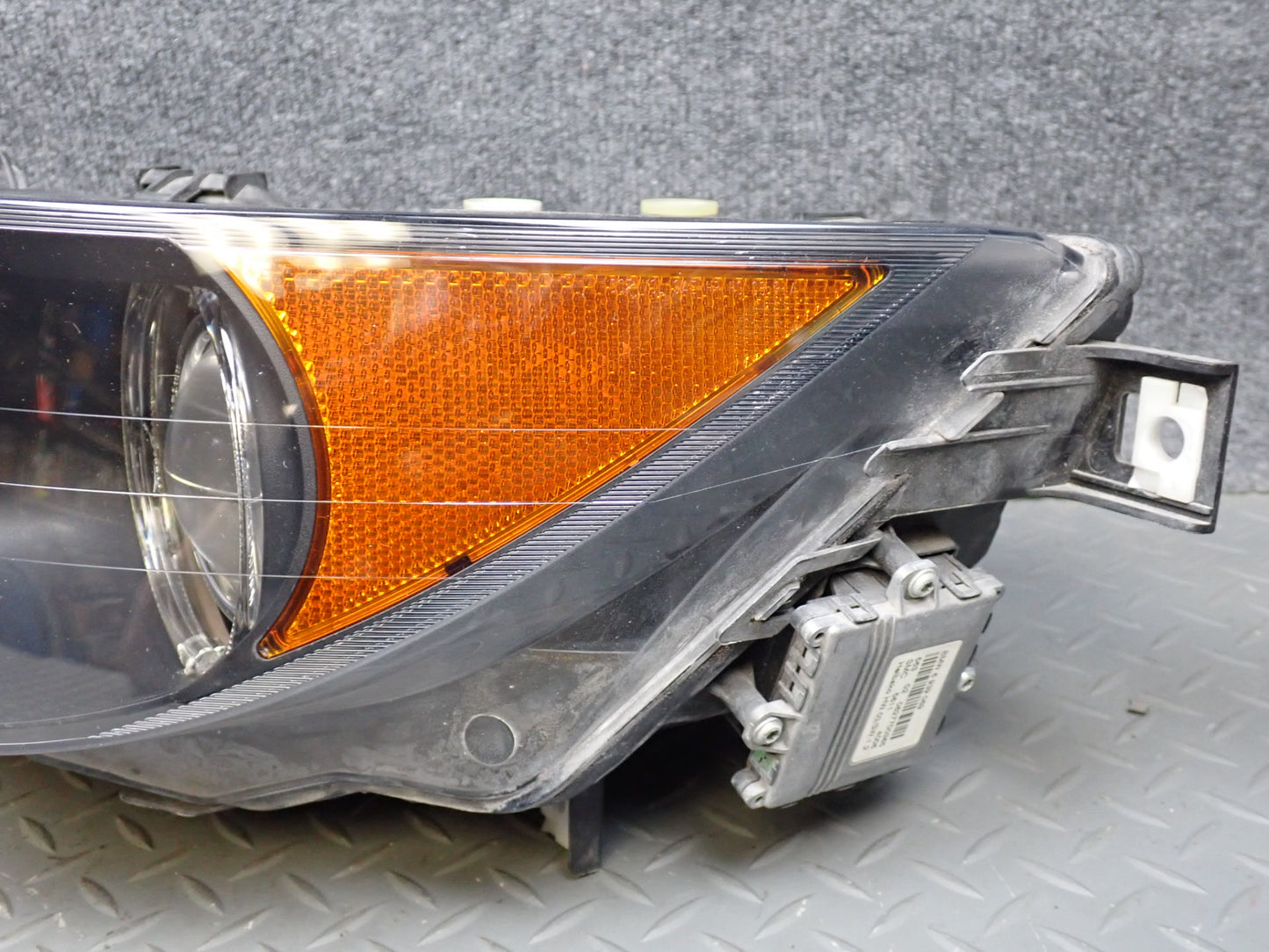 06-07 BMW E63 E64 M6 Front Adaptive BI Xenon HID Headlight Lamp w Ballast Set