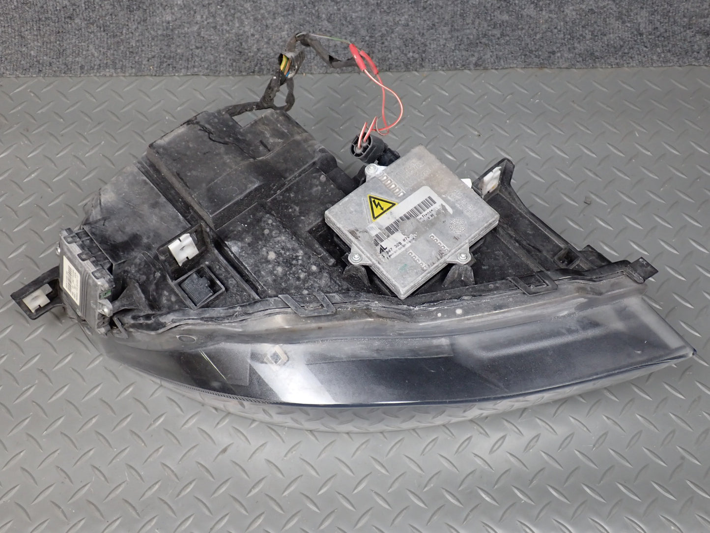 06-07 BMW E63 E64 M6 Front Adaptive BI Xenon HID Headlight Lamp w Ballast Set