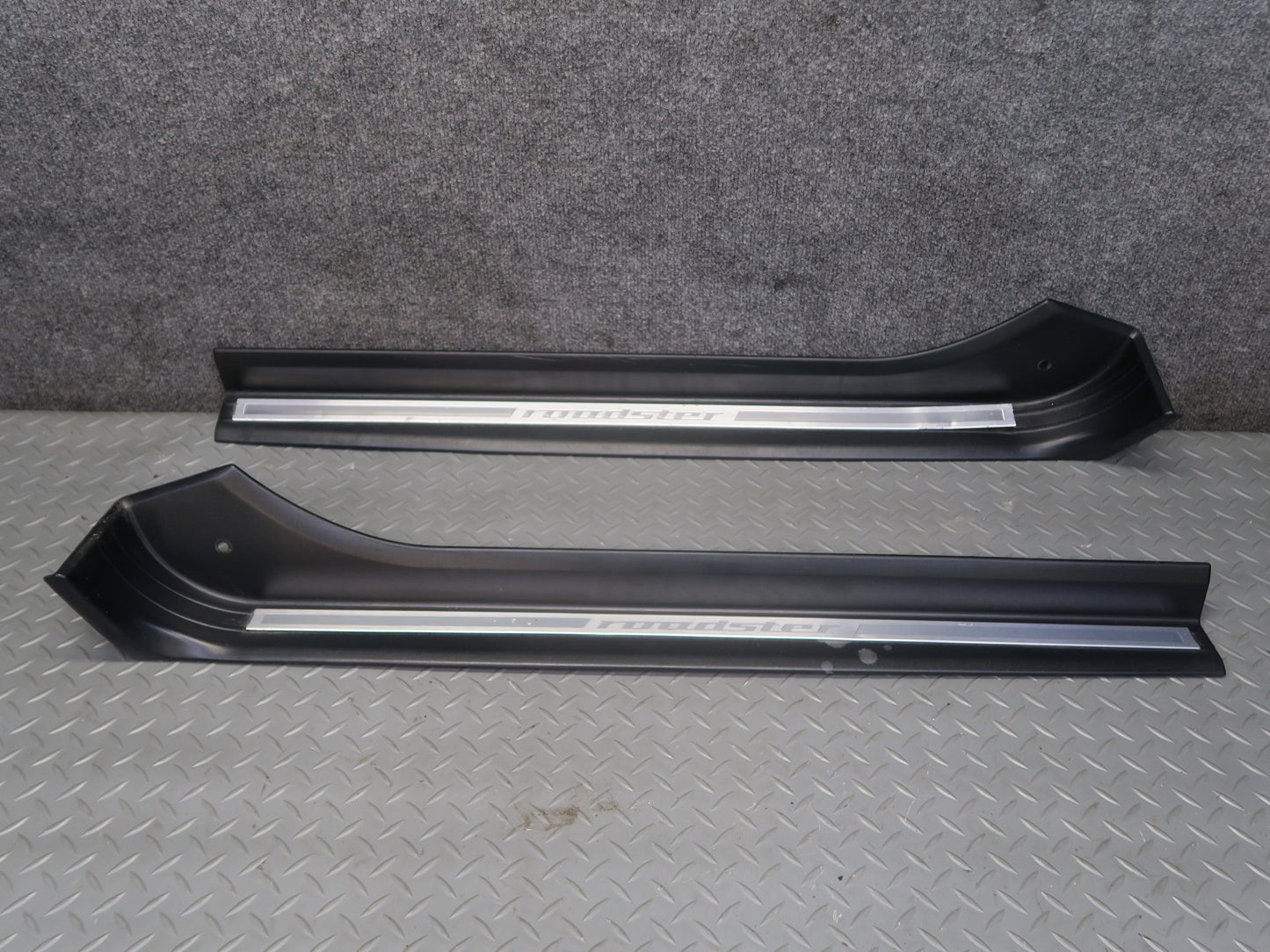 96-02 BMW E36/7 Z3 Roadster Set of 2 Door Scuff Sill Step Trim Plate OEM