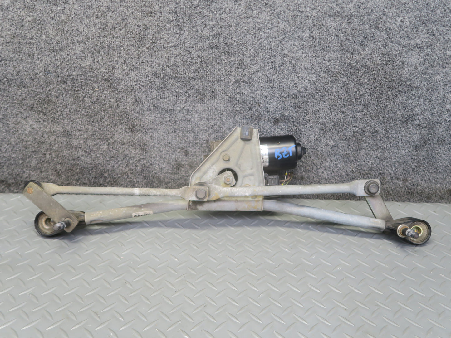 96-02 BMW E36/7 Z3 Windshield Wiper Transmission Linkage w Motor OEM