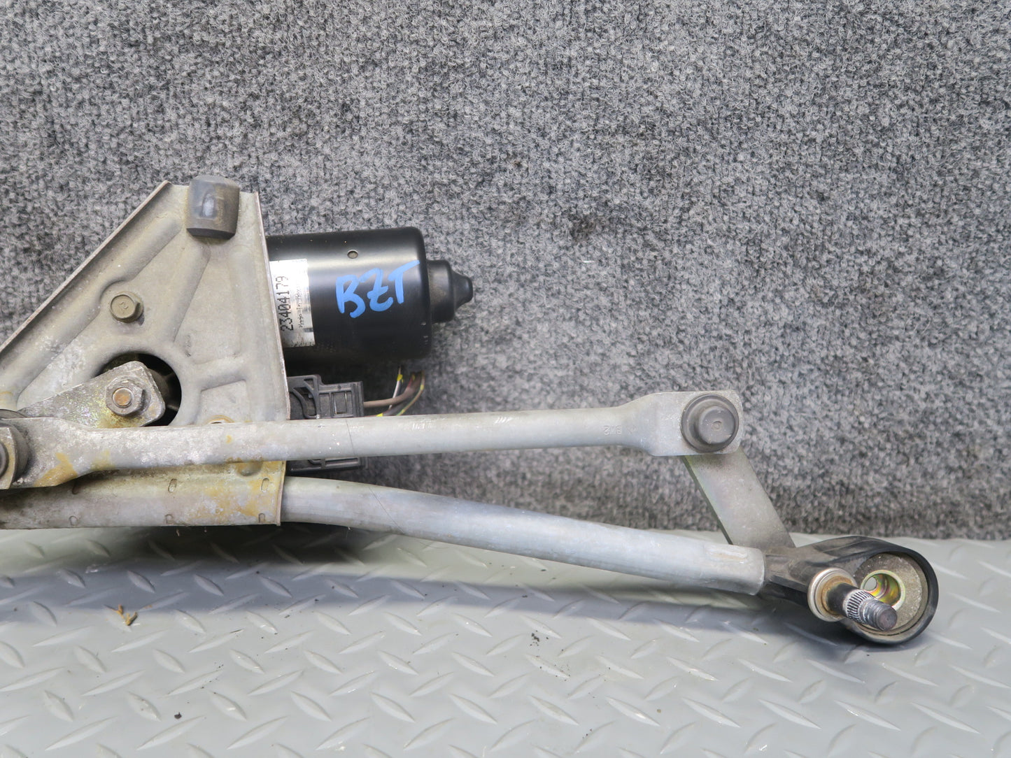 96-02 BMW E36/7 Z3 Windshield Wiper Transmission Linkage w Motor OEM