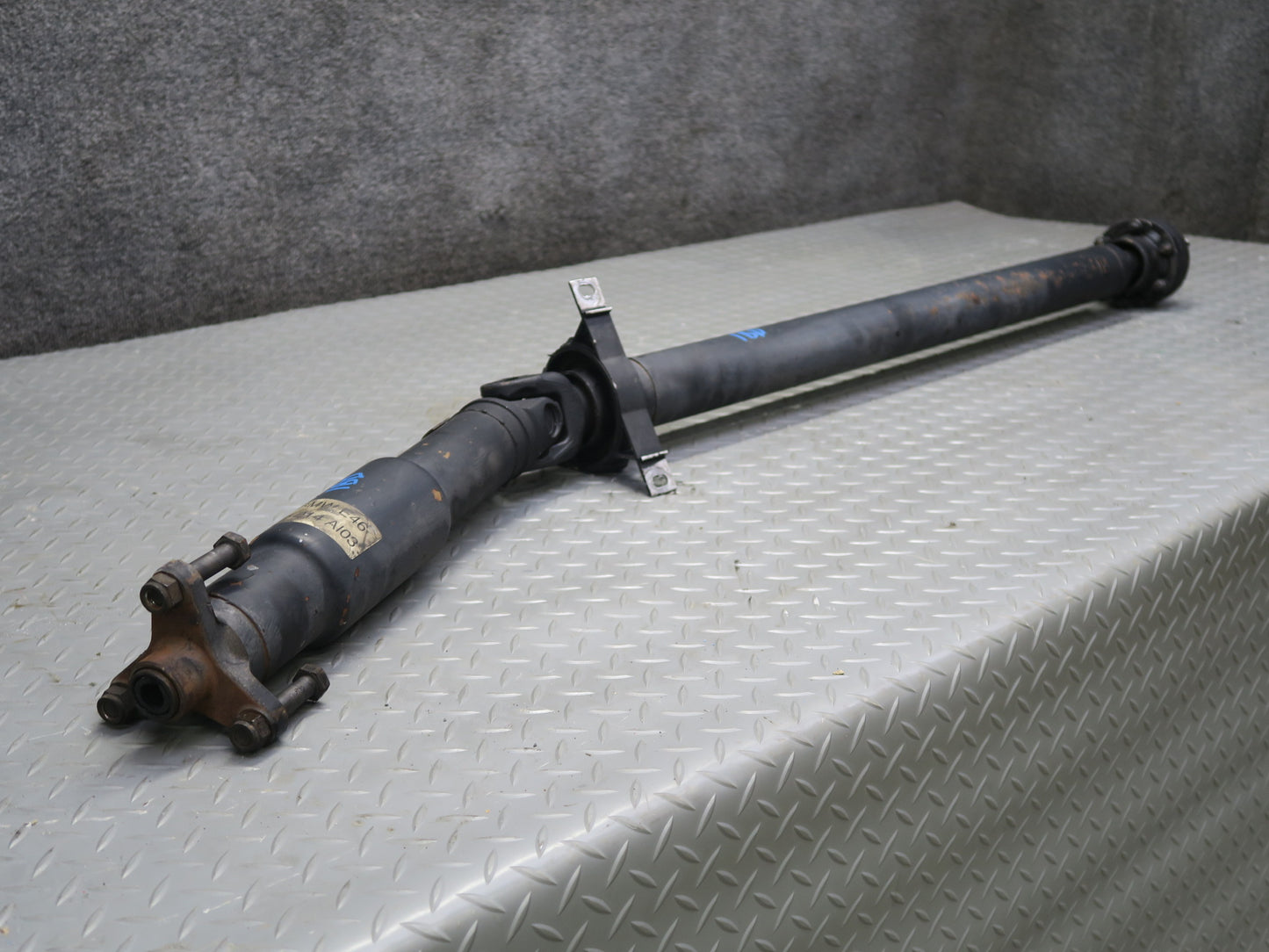 04-06 BMW E46 330i 330ci RWD A/T Rear Driveshaft Drive Shaft 7505214 OEM