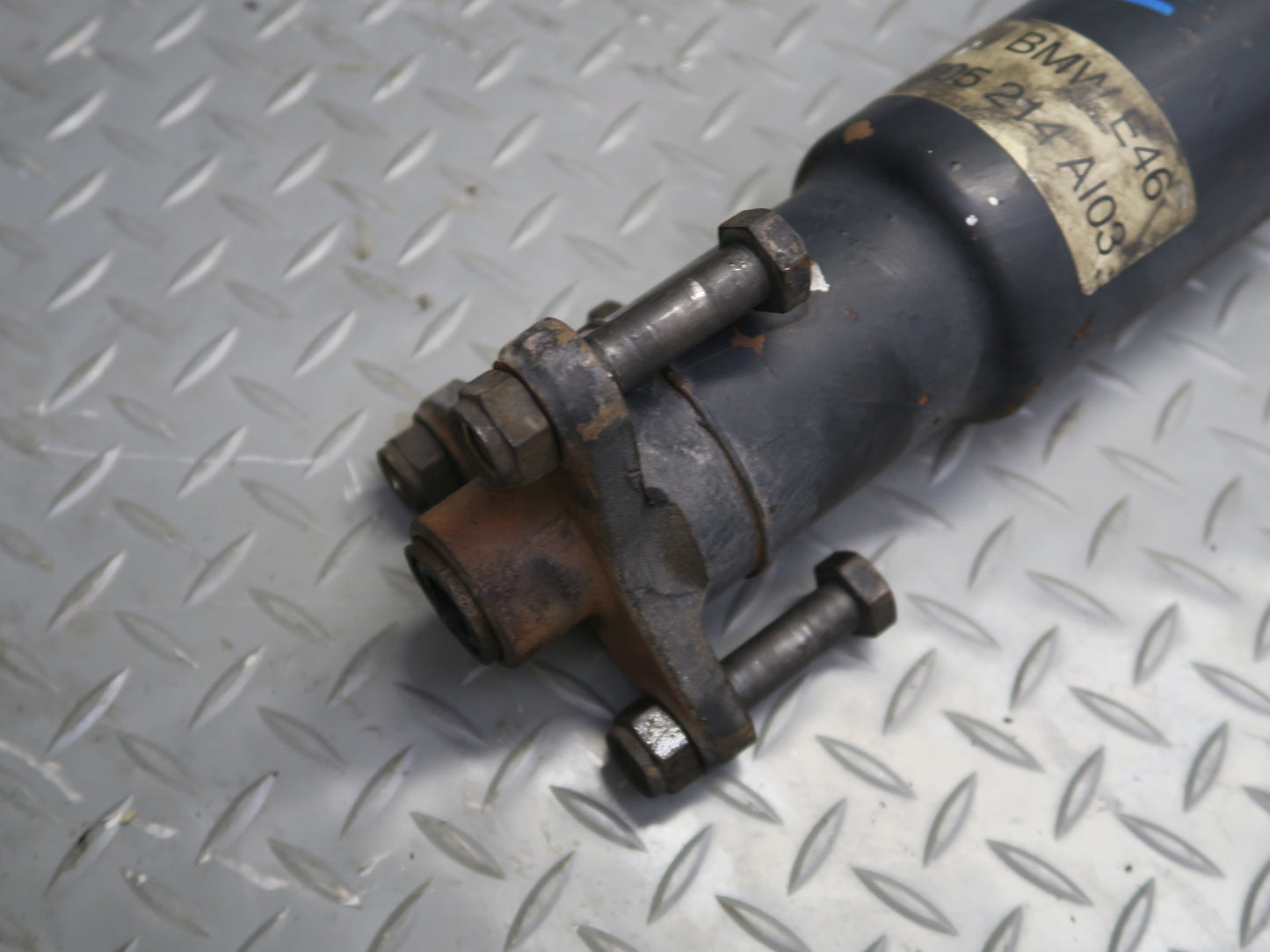 04-06 BMW E46 330i 330ci RWD A/T Rear Driveshaft Drive Shaft 7505214 OEM