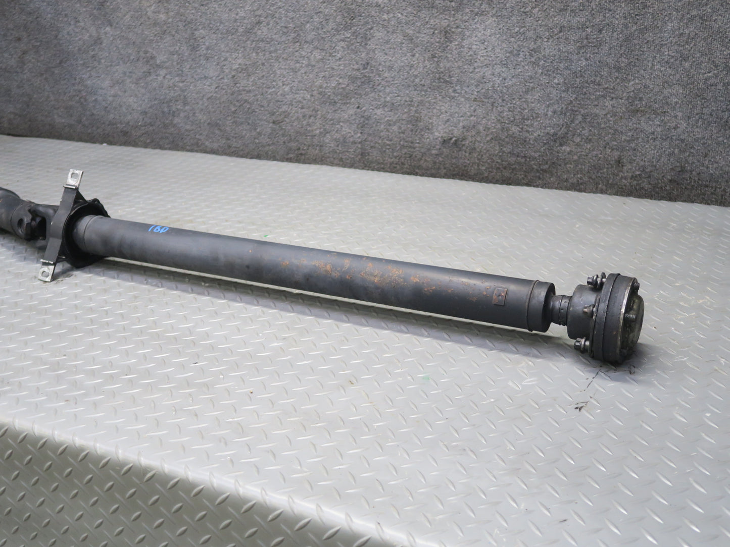 04-06 BMW E46 330i 330ci RWD A/T Rear Driveshaft Drive Shaft 7505214 OEM
