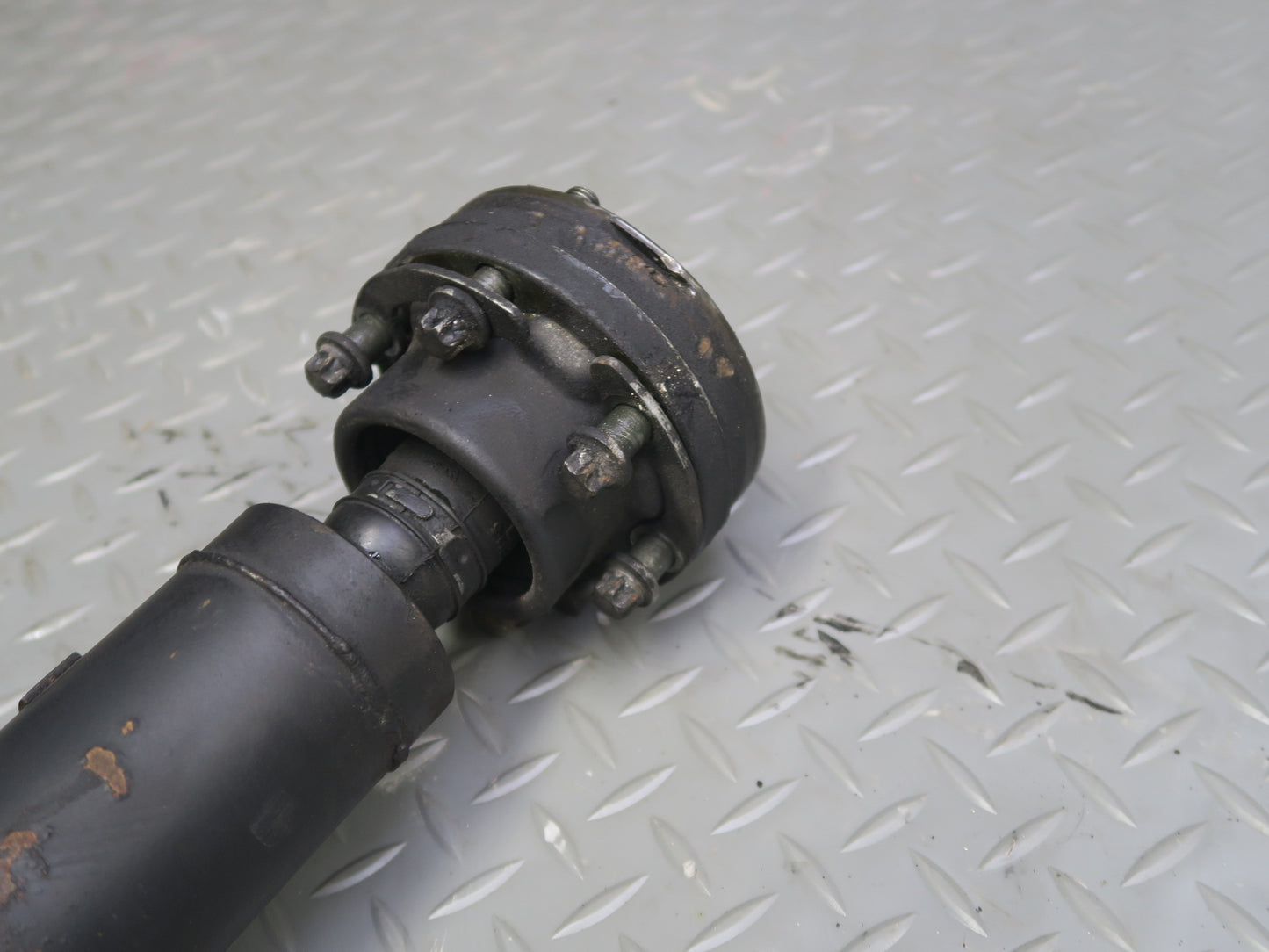 04-06 BMW E46 330i 330ci RWD A/T Rear Driveshaft Drive Shaft 7505214 OEM