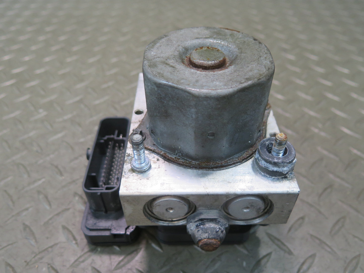 2016-2019 Tesla Model S 75D ABS Anti Lock Brake Pump Module Unit