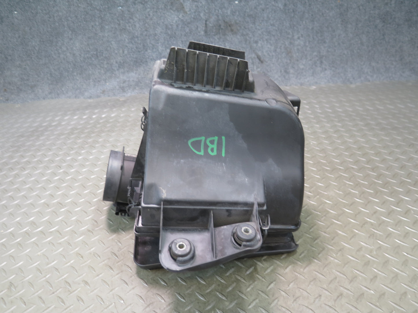01-06 BMW E46 330i 330Ci M54 Air Intake Cleaner Filter Box w MAF Sensor OEM