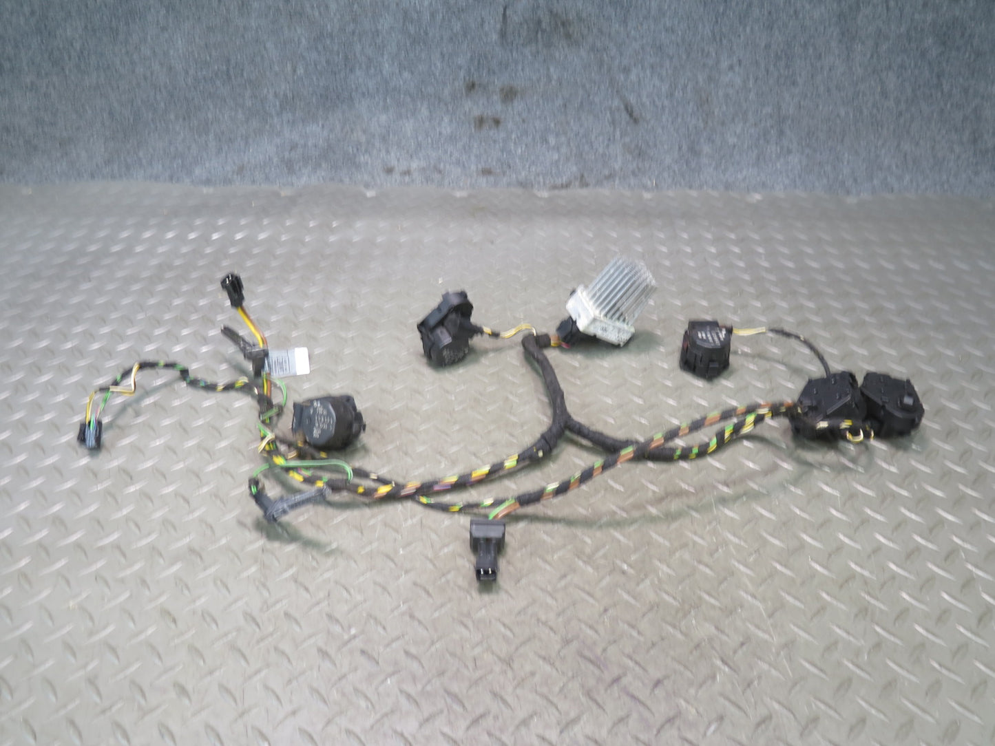 01-06 BMW E46 330ci A/C Heater Flap Actuator Motor Set w Wiring & Resistor OEM