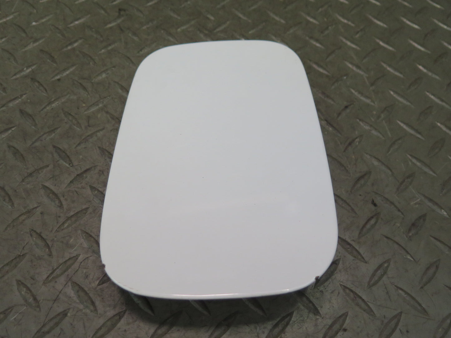 01-06 BMW E46 330ci Convertible Fuel Tank Filler Door Lid Cover White OEM