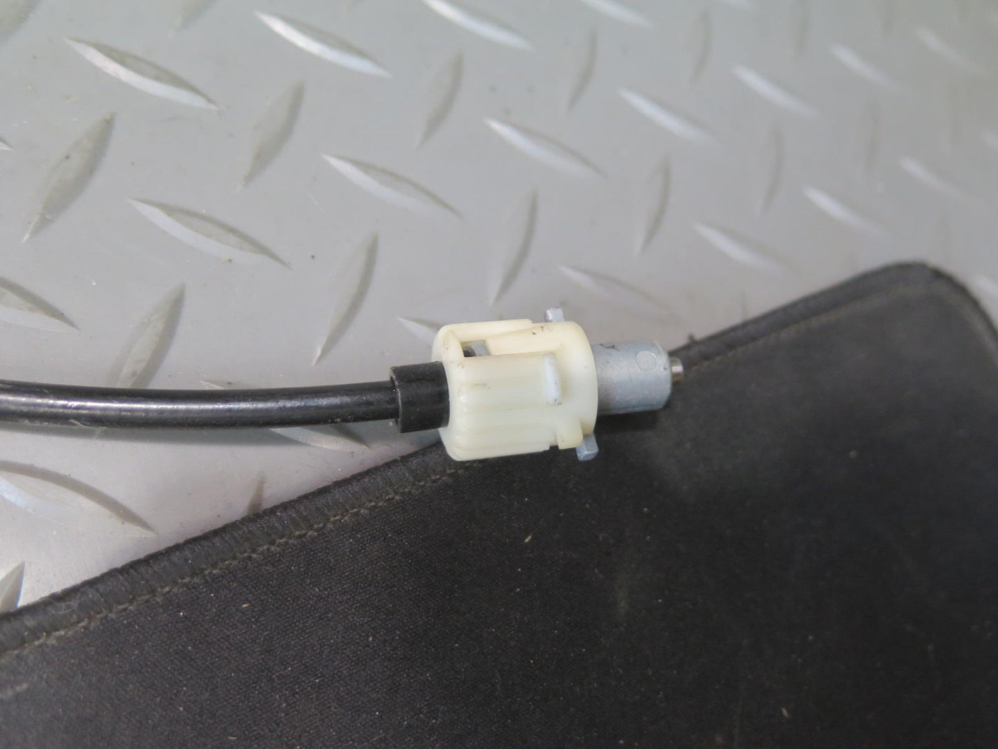 02-06 BMW E46 330ci A/T Automatic Transmission Gear Shifter w Cable & Knob OEM