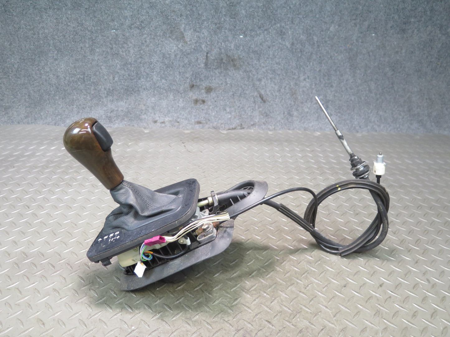 02-06 BMW E46 330ci A/T Automatic Transmission Gear Shifter w Cable & Knob OEM
