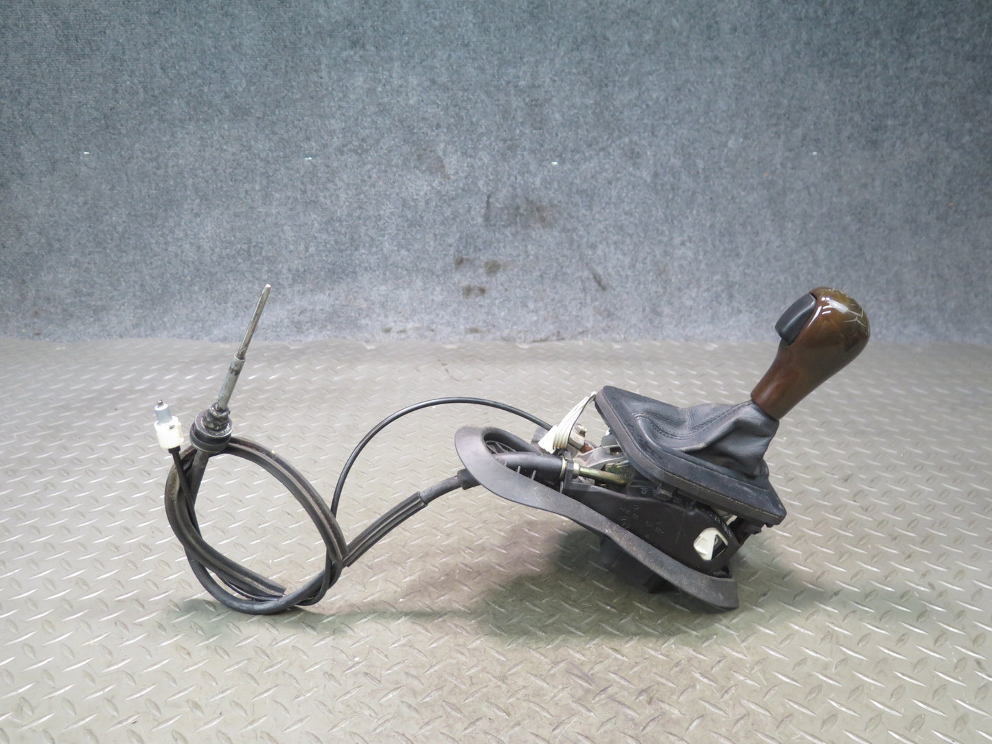 02-06 BMW E46 330ci A/T Automatic Transmission Gear Shifter w Cable & Knob OEM