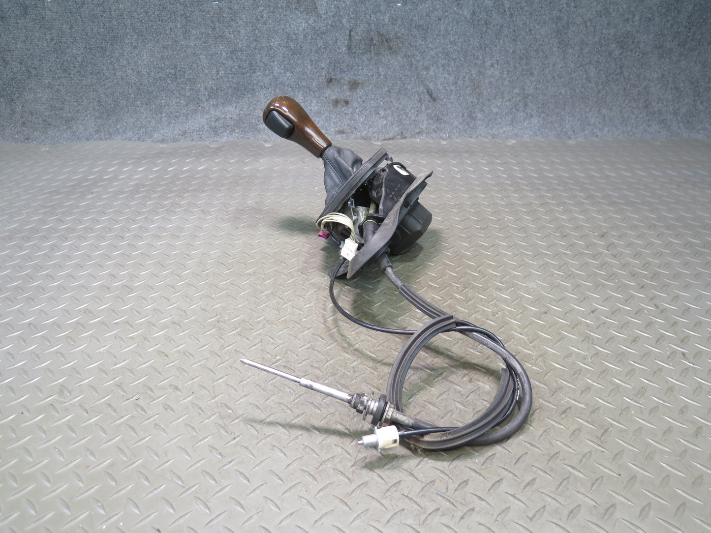 02-06 BMW E46 330ci A/T Automatic Transmission Gear Shifter w Cable & Knob OEM