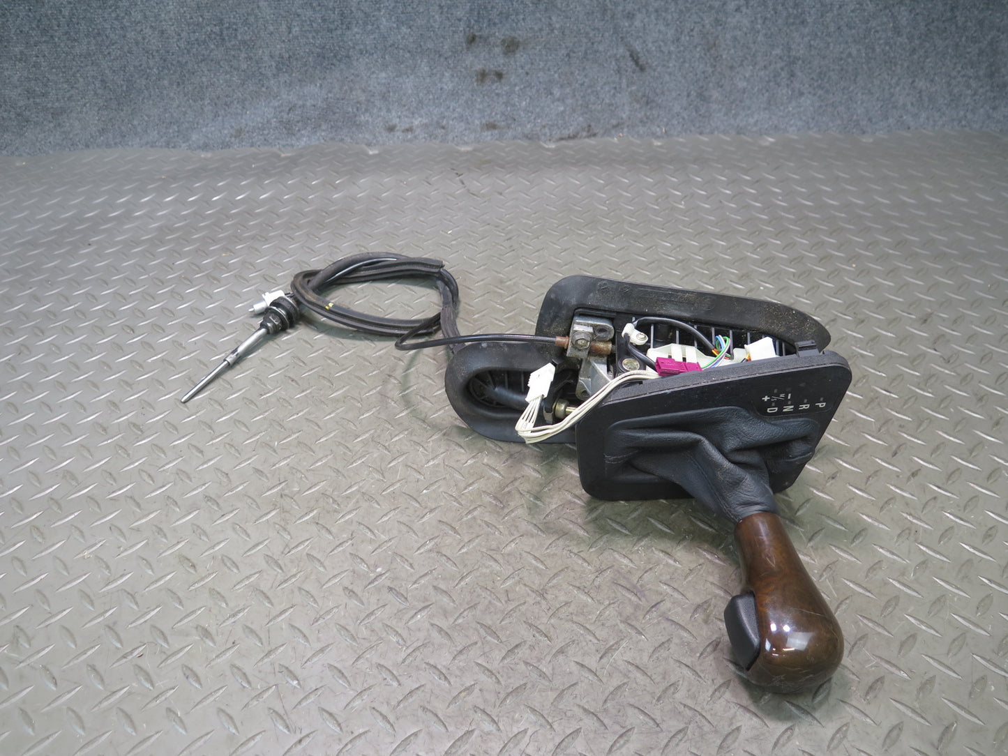 02-06 BMW E46 330ci A/T Automatic Transmission Gear Shifter w Cable & Knob OEM