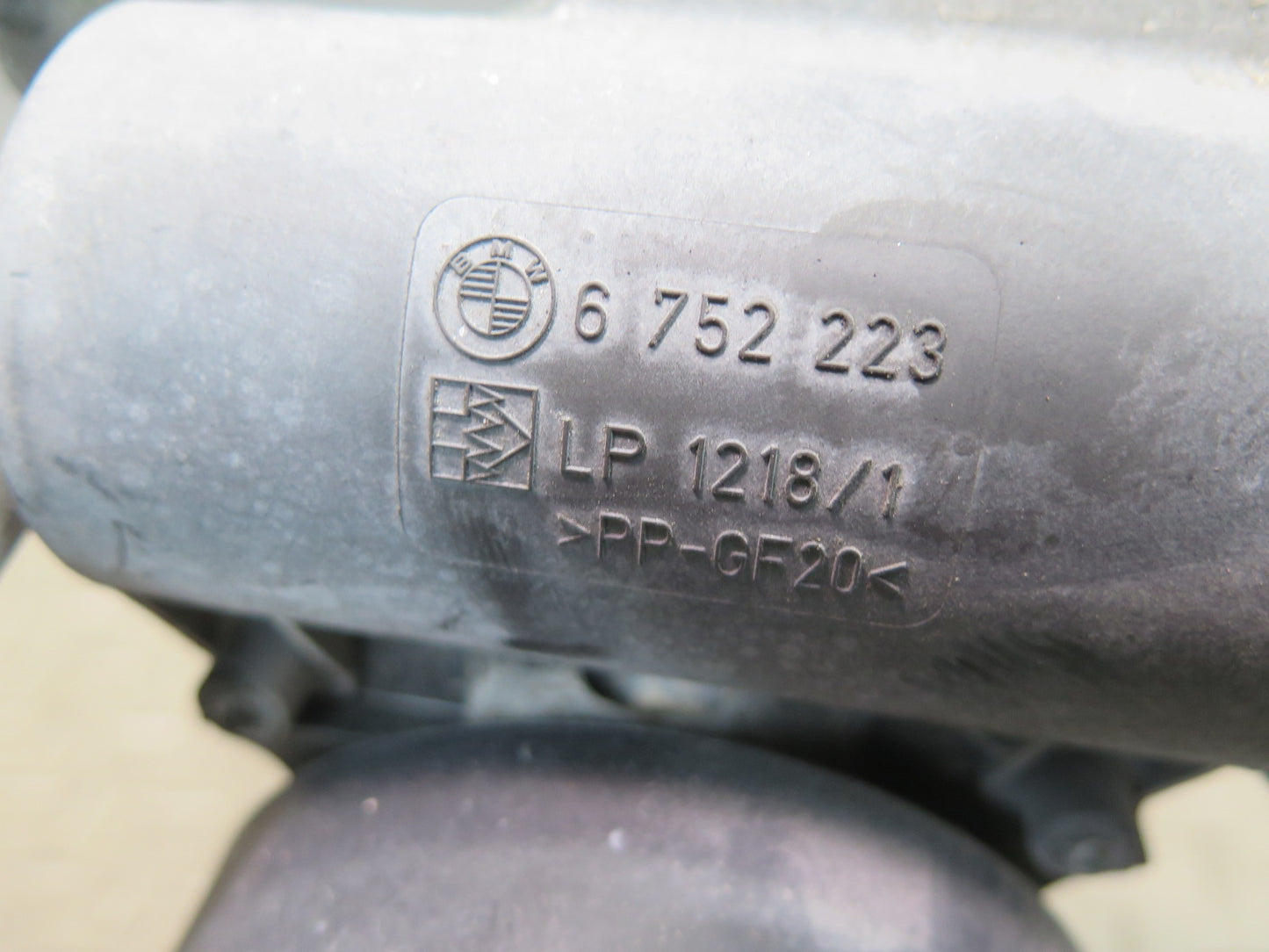 01-06 BMW E46 330ci M54 Fuel Evap Vapor Charcoal Canister w Leak Pump OEM