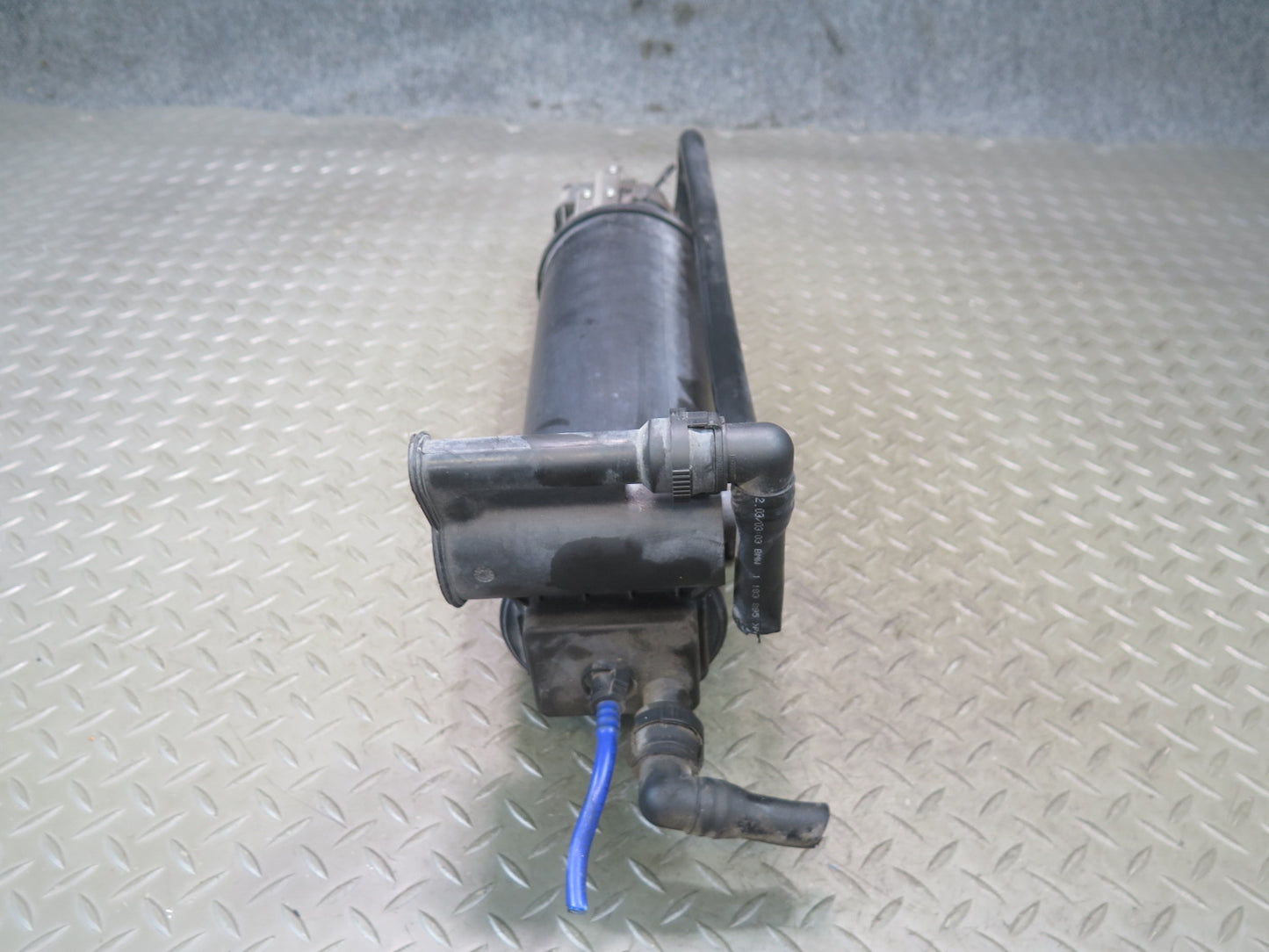 01-06 BMW E46 330ci M54 Fuel Evap Vapor Charcoal Canister w Leak Pump OEM