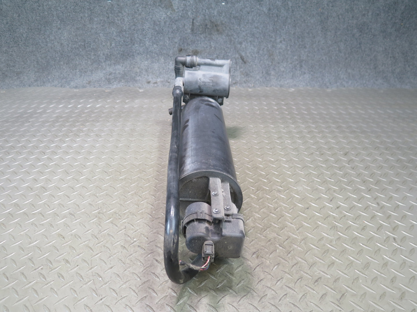 01-06 BMW E46 330ci M54 Fuel Evap Vapor Charcoal Canister w Leak Pump OEM